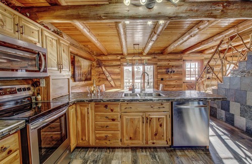Nevis House | Lakeside Log Home with Pontoon & Game Room - Perfect for Families & Getaways!