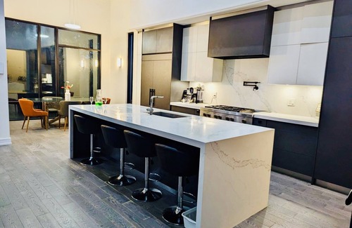 Pickering House | Lakeside Luxe