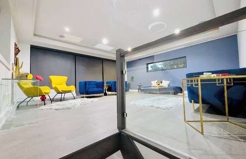 Pickering House | Lakeside Luxe