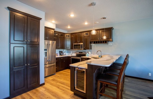 Fairmont Cabin | Lakeside Luxury Condo