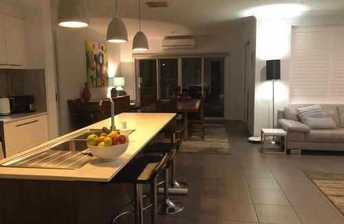 Nagambie House | Lakeside Nagambie: 4 BR, 2 BA House in nagambie, Sleeps 8