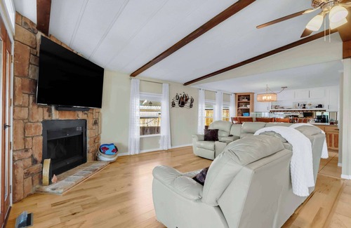 New Braunfels House | Lakeside Playground – 2 Homes for 14 w/Pool Tables, Fire Pits, & More