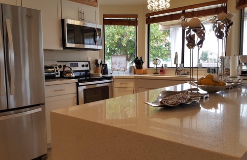 Avondale House | LAKESIDE REMODELED RETREAT MINUTES FROM SPRING TRAINING!