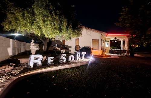Avondale House | LAKESIDE REMODELED RETREAT MINUTES FROM SPRING TRAINING!