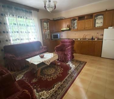 Udenisht House | Lakeside Rental