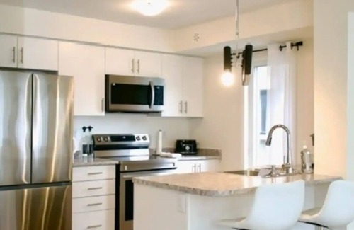 Clarington House | Lakeside Retreat
