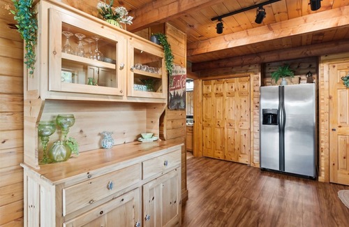 Eureka House | Lakeside Retreat in Eureka | 3 Bed, 2 Bath