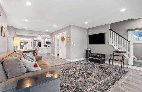 Portage House | Lakeside retreat in fabulous Portage