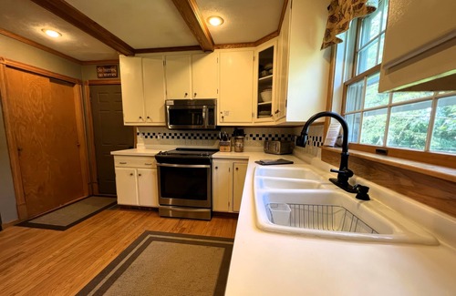 Onamia House | Lakeside Retreat on Cove Bay - Perfect for Families!
