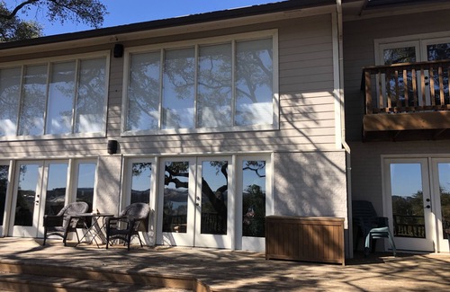 Spicewood House | Lakeside Retreat on Lake Travis near Austin, Texas