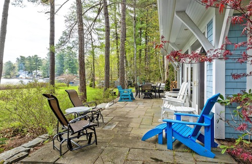 Raymond House | Lakeside retreat on Little Sebago Lake