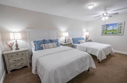 Gainesville House | Lakeside Retreat w/Hot Tub & Private 2 story Dock