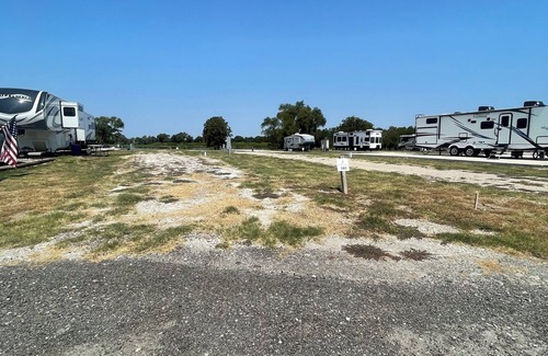 Kerens House | Lakeside RV Lot w/Amenities in Kerens