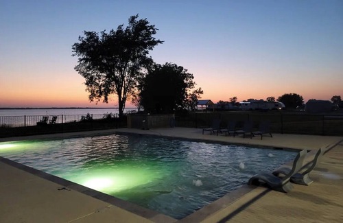 Kerens House | Lakeside RV Lot w/Amenities in Kerens