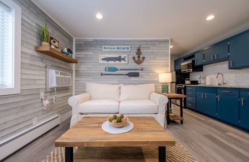 Bridgman Condo | Lakeside Serenity: One-Bedroom Villa