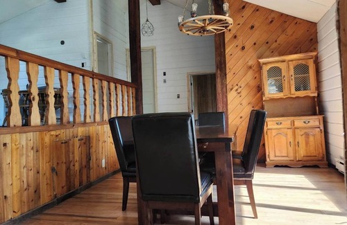 Lac-Cayamant Ski Chalet | Lakeside Therapy waterfront cottage on Lac Cayamant