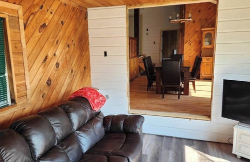 Lac-Cayamant Ski Chalet | Lakeside Therapy waterfront cottage on Lac Cayamant
