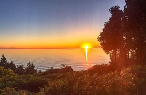 Bayfield Cottage | Lakeside Tranquility Lakefront in Bayfield