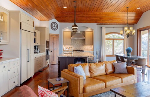Oak Shores On Lake Austin House | Lakeside Tranquility - Scenic Views, Multiple Decks & Room for the Whole Group