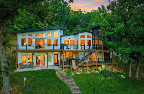 Lake of the Ozarks House | Lakeside Tranquility | Camdenton Boat Dock