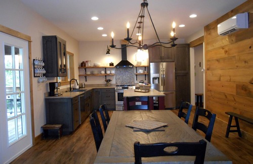 Kimberling City Cabin | Lakeside Waterfront Luxury Retreat, Sleeps 10, Water Views