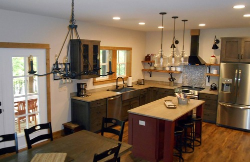 Kimberling City Cabin | Lakeside Waterfront Luxury Retreat, Sleeps 10, Water Views