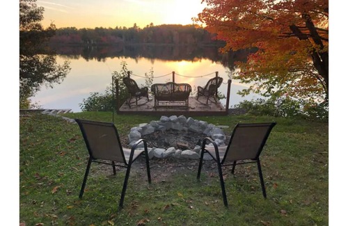 Hinckley House | Lakeside with Loons, Bald Eagles & Amazing Sunsets