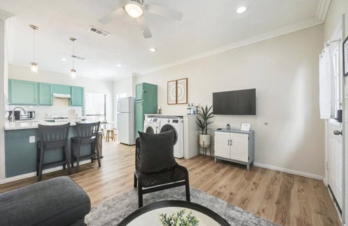 Rowlett House | Lakeview 2BR/1B Guest Home with Hot Tub