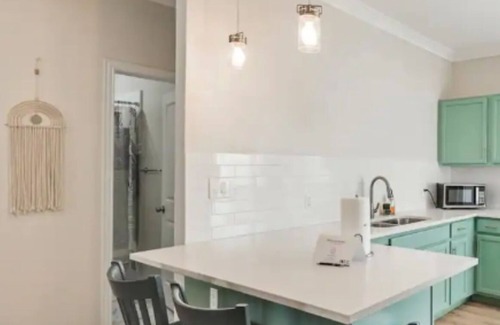 Rowlett House | Lakeview 2BR/1B Guest Home with Hot Tub