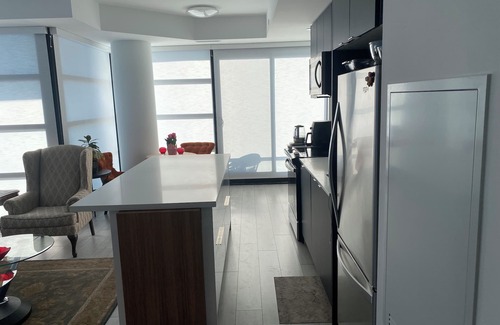 Whitby Condo | Lakeview Apartment