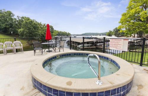 Lake Ozark House | Lakeview Bliss With Boat Slip