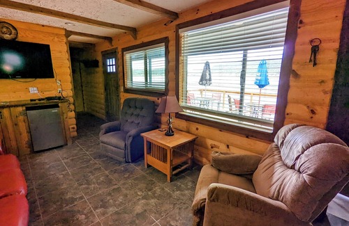 Mammoth Creek Cabin | Lakeview Cabin
