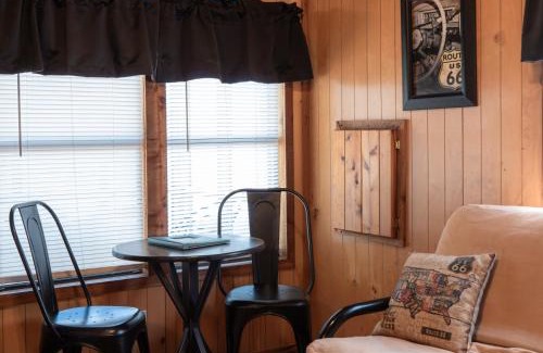Mead House | Lakeview Cedar Cabin - Kicks 66 - 4