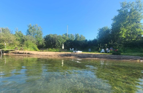 Markerville Cabin | Lakeview Cottage 1 min to Sandy Beach