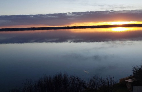 Markerville Cabin | Lakeview Cottage 1 min to Sandy Beach