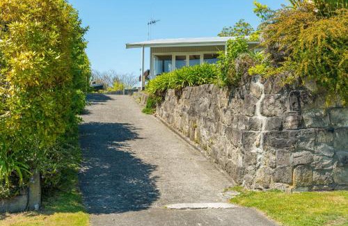 Rainbow Point House | Lakeview Cottage - Rainbow Point Holiday Home