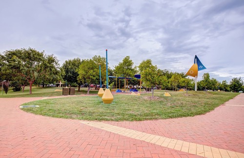 Gungahlin House | LAKEVIEW ESCAPE. CAPITAL CITY COMFORT. FACING A BEAUTIFUL LAKE AND PARK