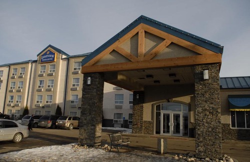 Fort Saskatchewan Hotel | Lakeview Inns & Suites - Fort Saskatchewan