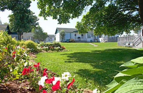Green Gables House | Lakeview Lodge and Cottages