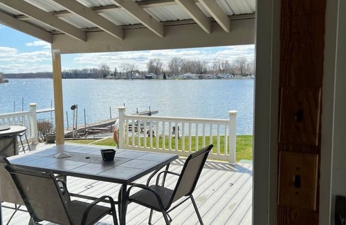 Michigan Center Cottage | Lakeview Lodge MI Center