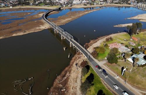 Yarrawonga Hotel | Lakeview Motel