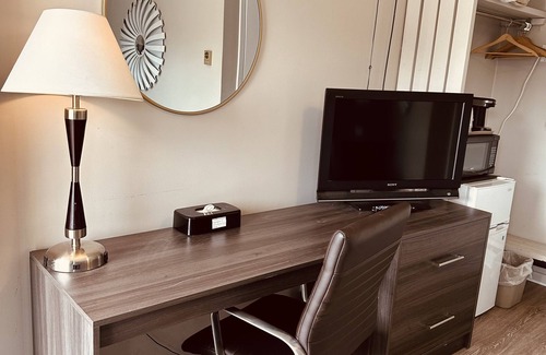 Kincardine Hotel | Lakeview Motel