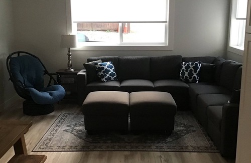 Youbou Apartment | Lakeview Suite with Lake Access