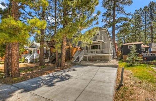 Big Bear Lake House | Lakewood Den