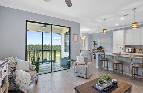 Lakewood Ranch Condo | Lakewood National - PIPER WAY Top Floor Corner Condo w/Views 14th & 15th Holes