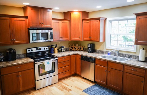 Gilbertsville House | Lakin' Memories- Large Waterfront Home on KY Lake Perfect for Family Gatherings