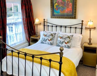 Brading Bed & Breakfast | Lala Mundi