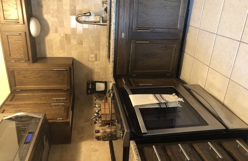 Independence Apartment | LaLa’s Llama, Truman Heritage District, Independence Square