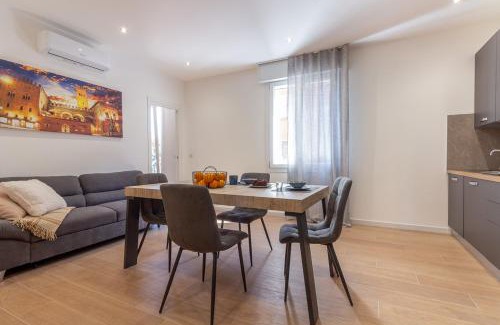 San Donato-San Vitale Apartment | Lamagia