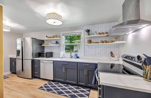 Green Bay House | Lambeau’s Backyard Bungalow Two